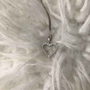 Diamond Pave Heart Necklace 14 kt